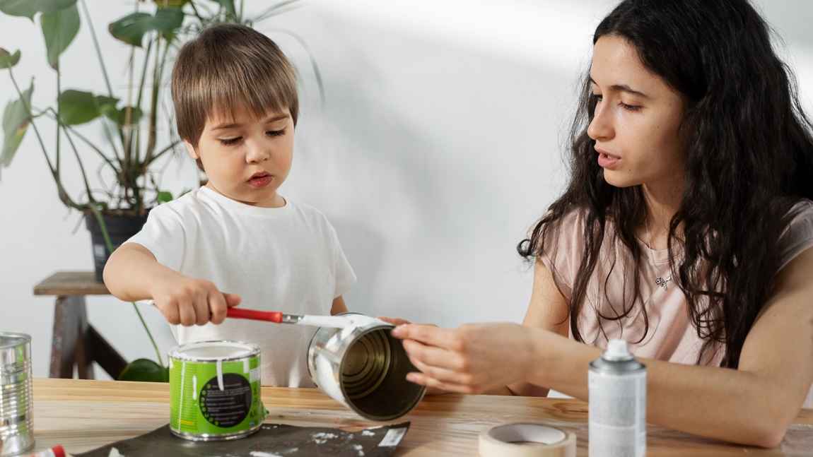 3 Alat Musik dari Barang Bekas untuk Hiburan Si Kecil, Hasilnya Menarik!