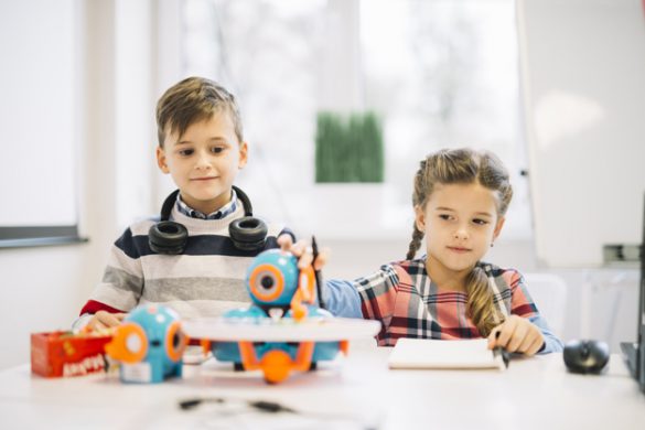 5 Manfaat Belajar Robotika Bagi Kecerdasan Anak