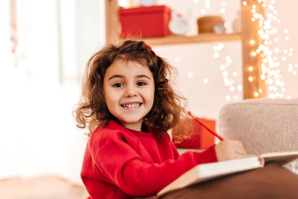 Jangan Dipaksa! Usia Ideal Anak Belajar  Menulis