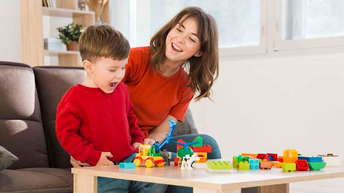 Mengenal Alat Permainan Edukatif Terbaik untuk Si Kecil