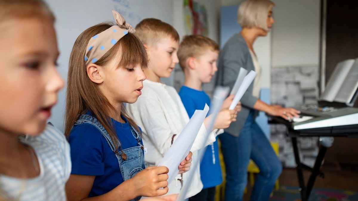 25 Lagu Anak PAUD Lengkap dengan Liriknya, Yuk Nyanyikan Bersama Si Kecil