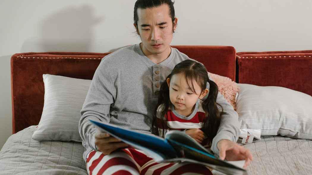 4 Jenis Buku untuk Stimulasi Kemampuan Baca Anak, Yuk Cari Tahu!