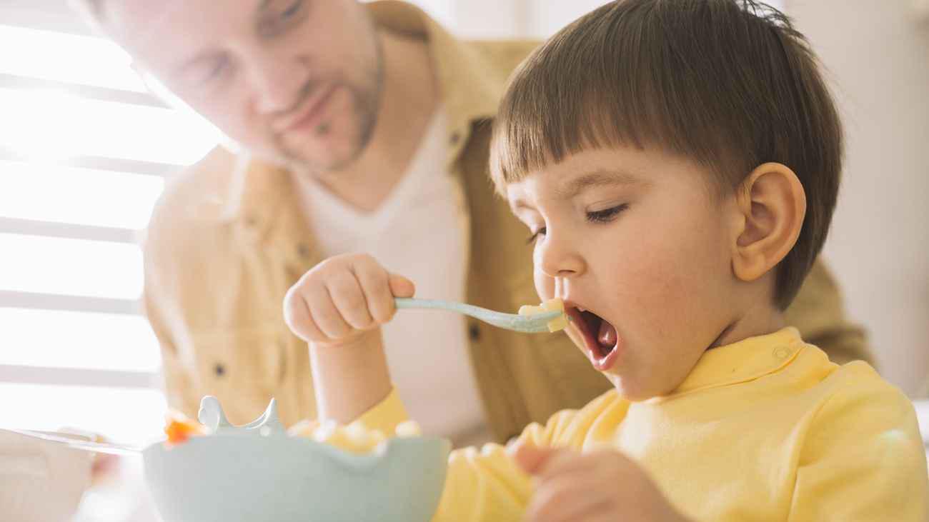 7 Cara Mendidik Anak Mandiri, Jangan Ototriter