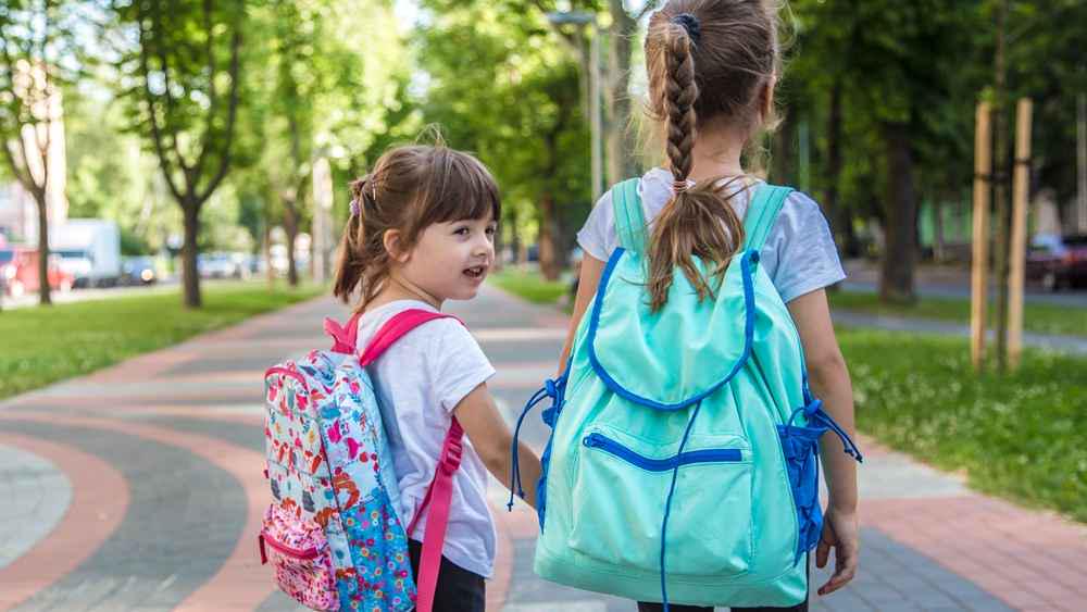 5 Cara Memilih Tas Sekolah, Sesuaikan Postur Tubuh Anak