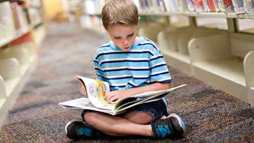 7 Tips Bantu Anak Introvert Bergaul, Jangan Dianggap Pemalu